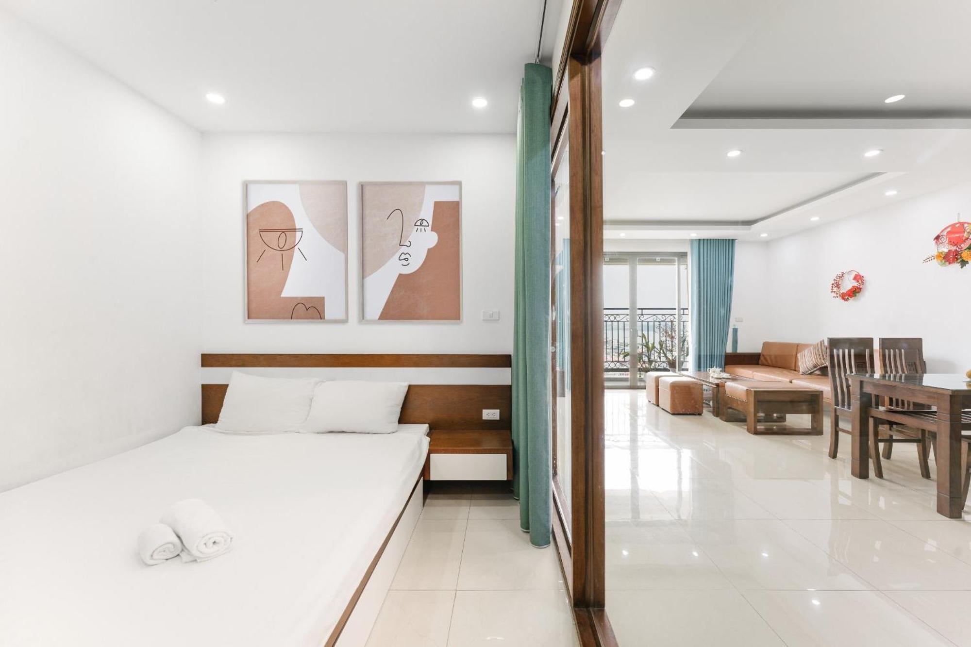 Westlake Homestay Hanoi - D'Le Roi Soleil מראה חיצוני תמונה