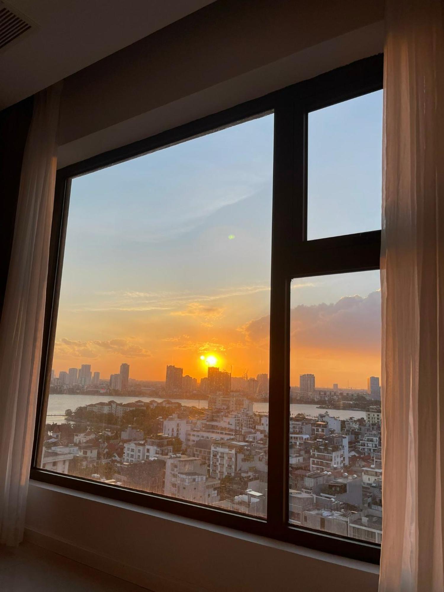 Westlake Homestay Hanoi - D'Le Roi Soleil מראה חיצוני תמונה