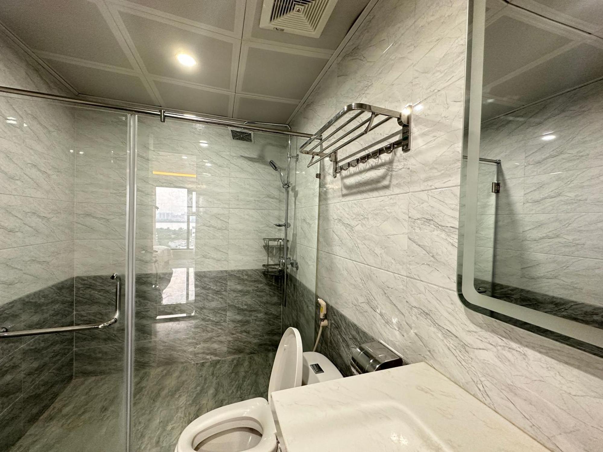 Westlake Homestay Hanoi - D'Le Roi Soleil חדר תמונה